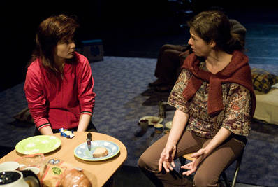Furulyás Dóra, Tóth Ildikó - © theater.hu - Ilovszky  Béla