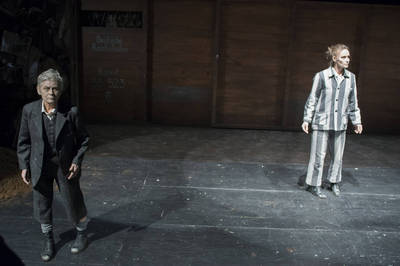 Szabados Zsuzsa, Nagy-Kálózy Eszter - © theater.hu - Ilovszky  Béla