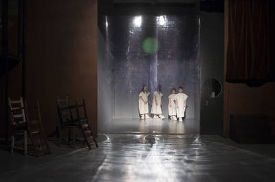Jelenet az előadásból - © theater.hu - Ilovszky  Béla