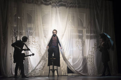 Jelenet az előadásból - © theater.hu - Ilovszky  Béla