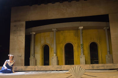 Tóth Tünde - jelenet - © theater.hu - Ilovszky  Béla