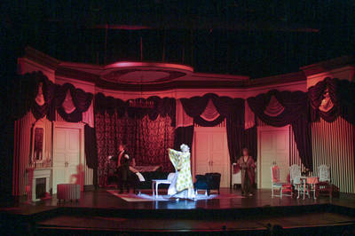 Jelenet az előadásból - © theater.hu - Ilovszky  Béla