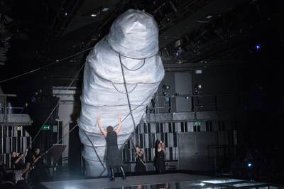 Jelenet az előadásból - © theater.hu - Ilovszky  Béla