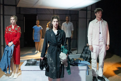 Jelenet az előadásból - © theater.hu - Ilovszky  Béla