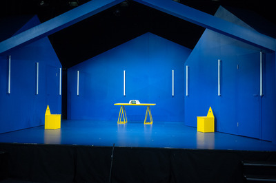 Az előadás díszlete - © theater.hu - Ilovszky  Béla