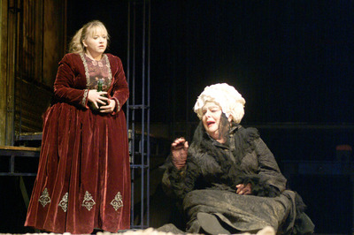 Jankovics Anna, Béres Ilona - © theater.hu - Ilovszky  Béla