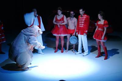 Jelenet az előadásból - © theater.hu - Ilovszky  Béla
