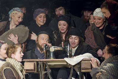 Jelenet az előadásból - © theater.hu - Ilovszky  Béla