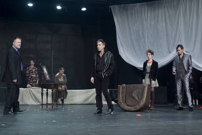 Jelenet az előadásból - © theater.hu - Ilovszky  Béla
