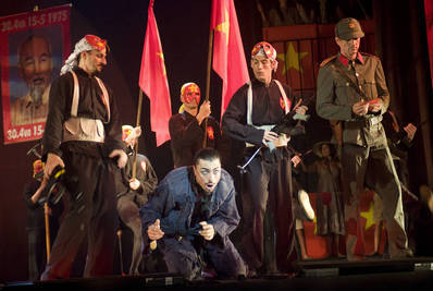 Jelenet az előadásból - © theater.hu - Ilovszky  Béla