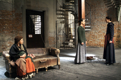 Jelenet az előadásból - © theater.hu - Ilovszky  Béla