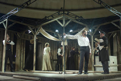 Jelenet az előadásból - © theater.hu - Ilovszky  Béla