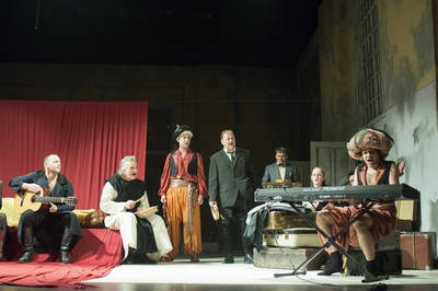 Jelenet az előadásból - © theater.hu - Ilovszky  Béla