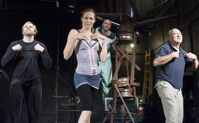 Jelenet az előadásból - © theater.hu - Ilovszky  Béla