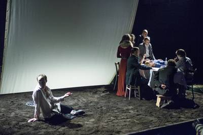 Jelenet az előadásból - © theater.hu - Ilovszky  Béla