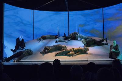 Jelenet az előadásból - © theater.hu - Ilovszky  Béla