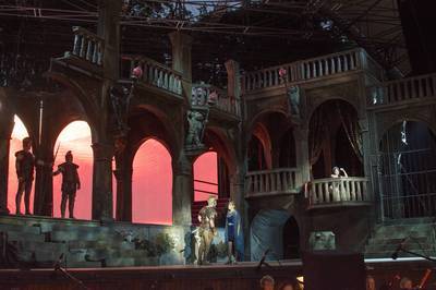 Jelenet az előadásból - © theater.hu - Ilovszky  Béla