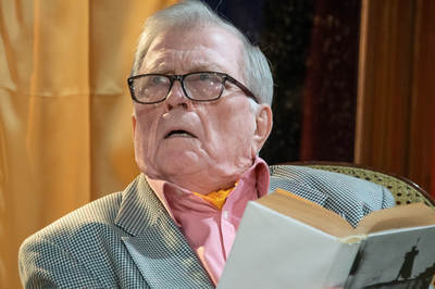 Újréti László - © theater.hu - Ilovszky  Béla