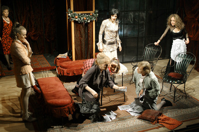 Jelenet az előadásból - © theater.hu - Ilovszky  Béla