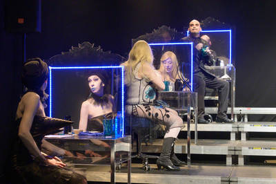Fekete Bernadetta, Dálnoky Csilla, Vass Csaba - © theater.hu - Ilovszky  Béla
