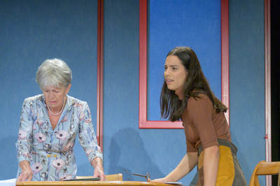 Hámori Ildikó, Gombó Viola Lotti - © theater.hu - Ilovszky  Béla