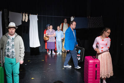 Jelenet az előadásból - © theater.hu - Ilovszky  Béla