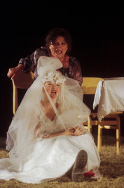 Bozó Andrea, Lázár Kati - © theater.hu - Ilovszky  Béla