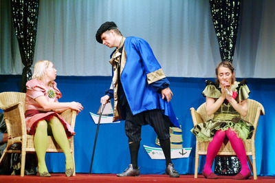 Tandary Zsuzsanna, Kis-Várday Gyula, Király Vivien - © theater.hu - Ilovszky  Béla