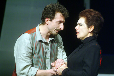 Hüse Csaba, Saárossy Kinga - © theater.hu - Ilovszky  Béla