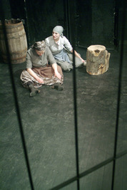 Szilágyi Zsuzsa, Bazsik Dianna - © theater.hu - Ilovszky  Béla