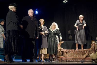 Jelenet az előadásból - © theater.hu - Ilovszky  Béla